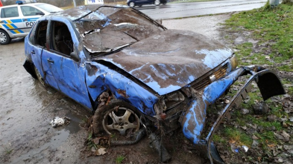 Vozidlo, které muž objevil v Labi bylo v pátrání více jak 4 roky