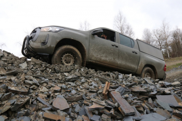 Vojskové zkoušky Toyoty Hilux probíhaly pod taktovkou logistiků