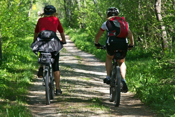 Spojení mezi Pardubickým a Královéhradeckým krajem bude pro cyklisty bezpečnější