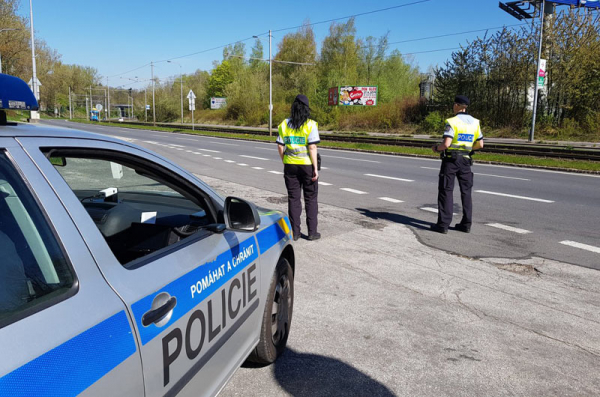 Policisté zvýší během Velikonoc dohled na veřejný pořádek a bezpečnost na silnicích